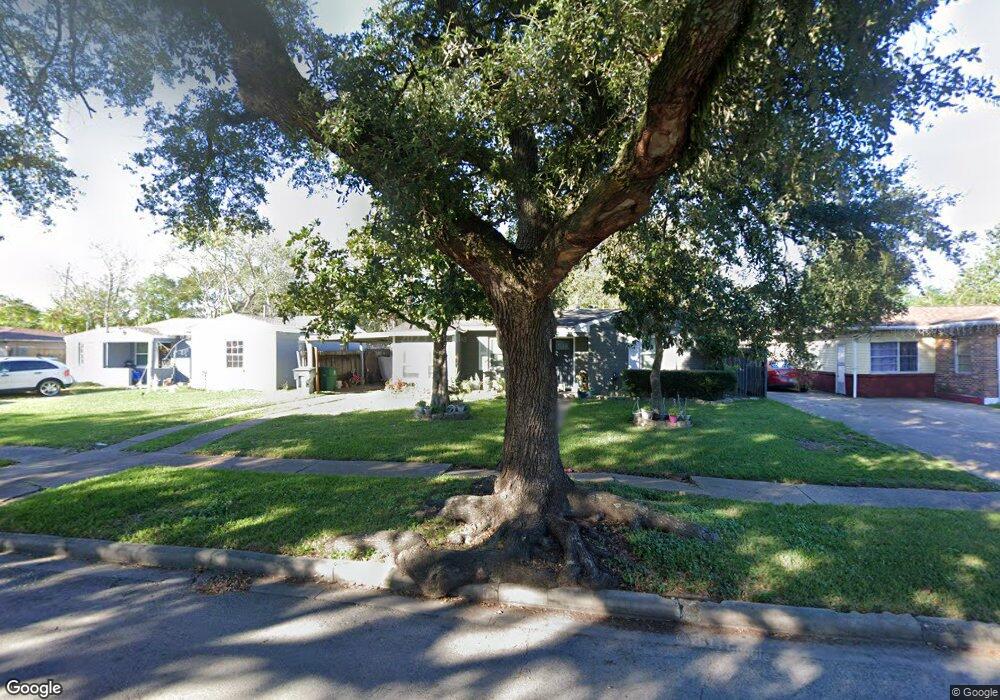 7509 Moline St, Houston, TX 77087 - photo 1