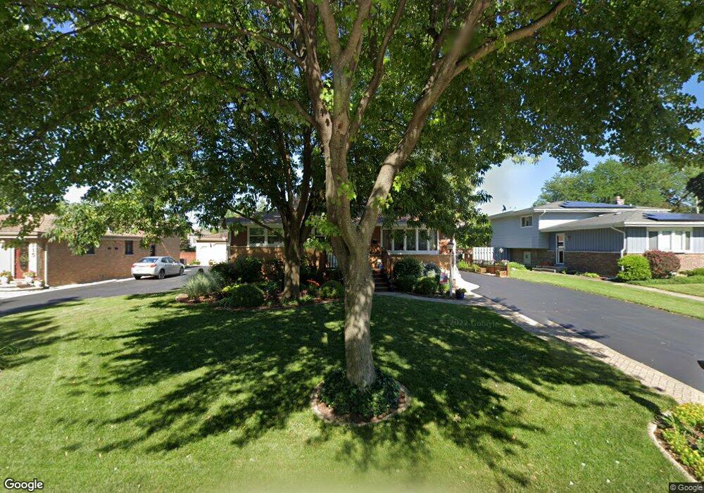 709 N Howard Ave, Elmhurst, IL 60126 - photo 1