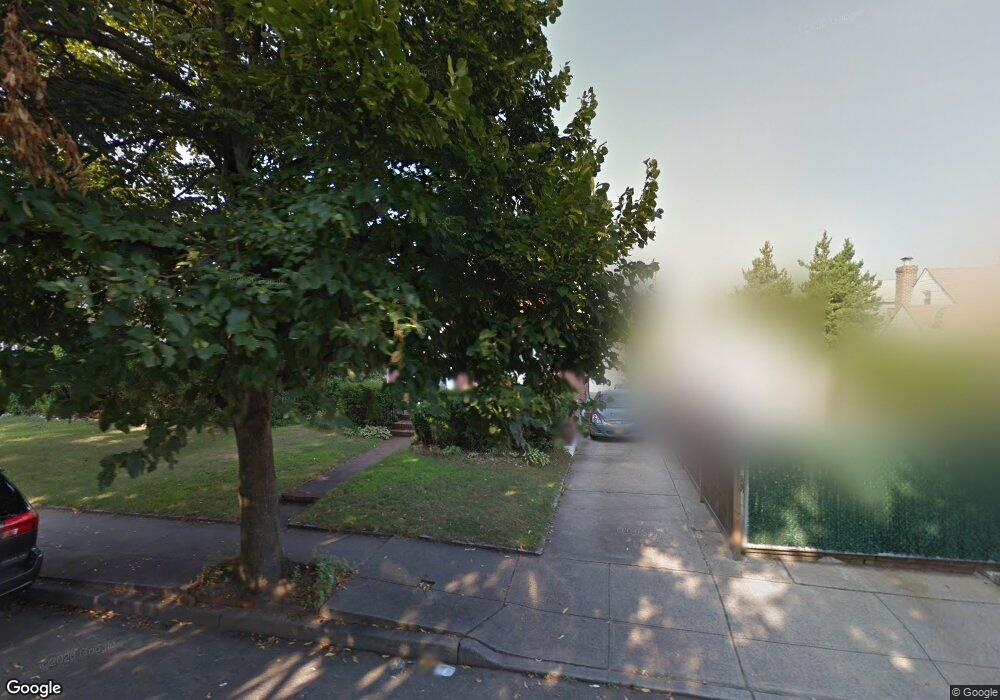 8314 256th St, Glen Oaks, NY 11004 - photo 1