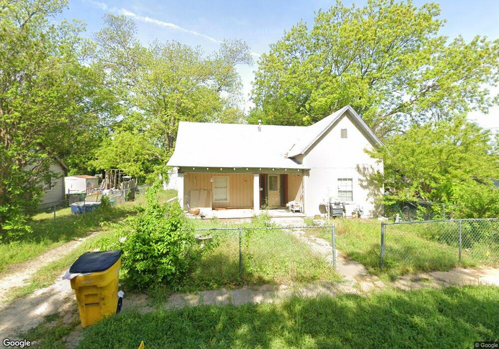 621 N Denton St, Gainesville, TX 76240 - photo 1