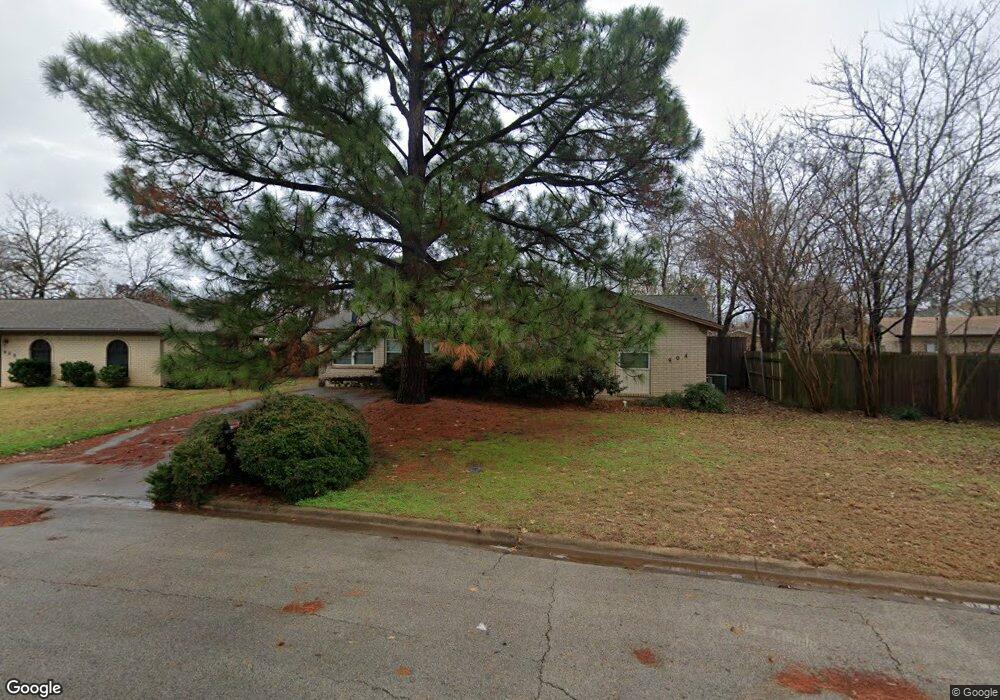 904 Piccadilly Cir, Hurst, TX 76053 - photo 1