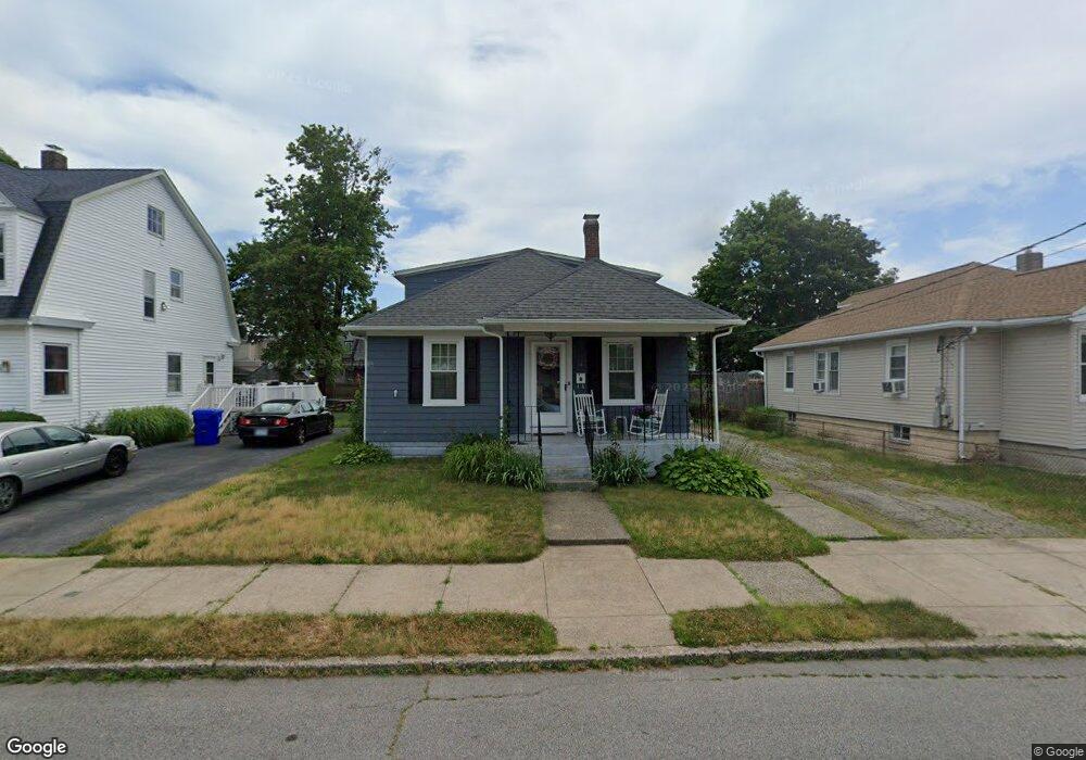 81 Crescent Rd, Pawtucket, RI 02861 - photo 1