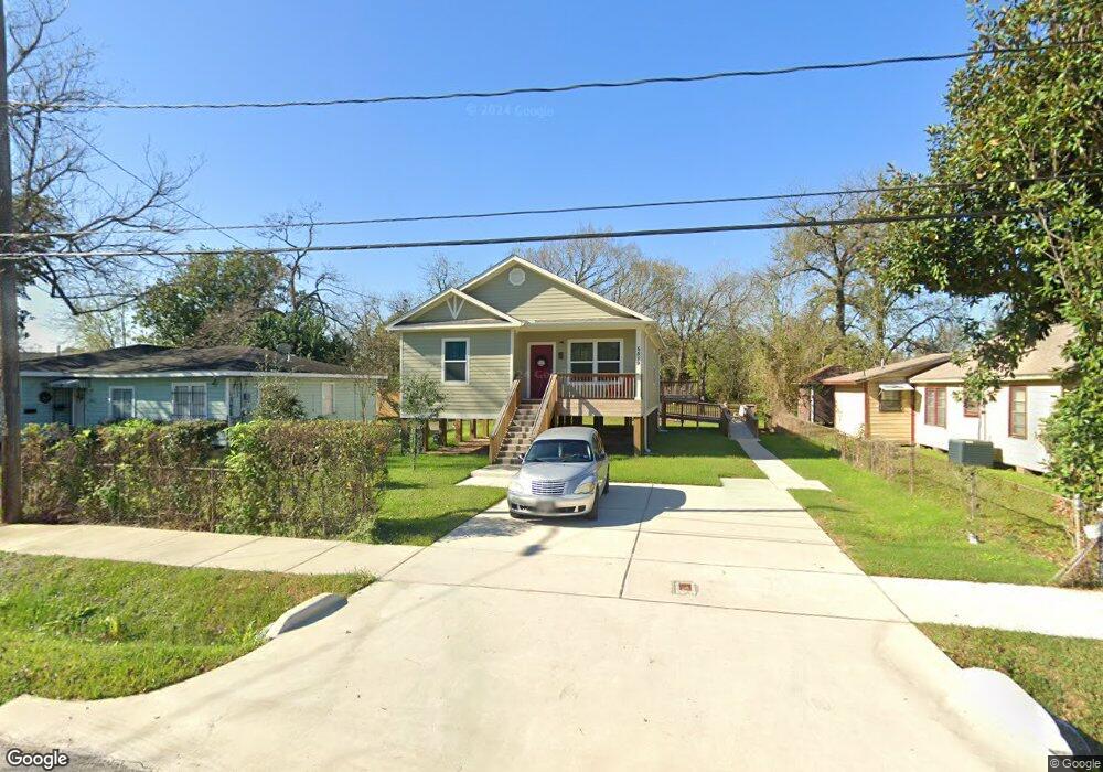 5519 Pickfair St, Houston, TX 77026 - photo 1