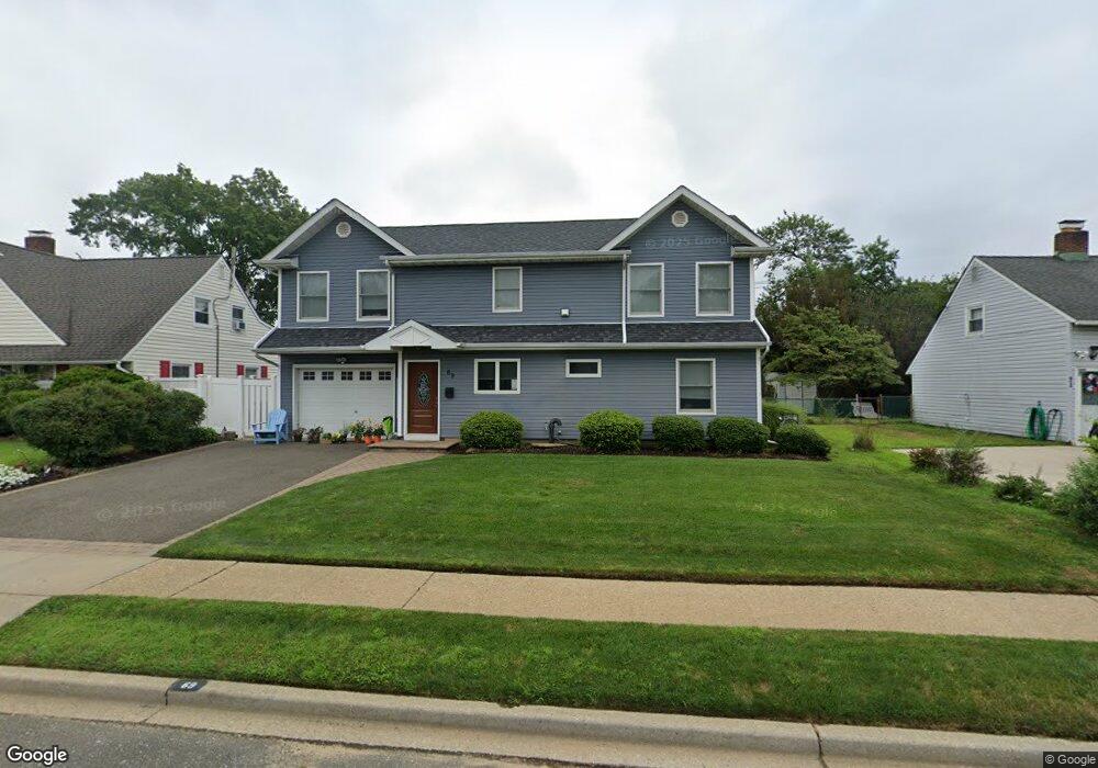 69 Chimney Ln, Levittown, NY 11756 - photo 1