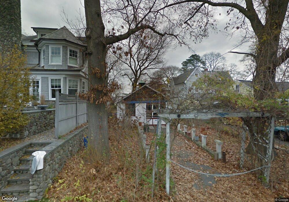 28 Pine Point Rd, Norwalk, CT 06853 - photo 1