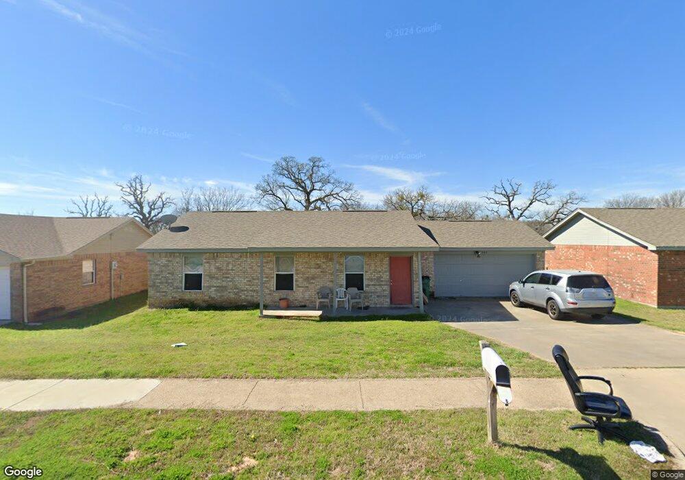 209 Dean Ct, Granbury, TX 76049 - photo 1