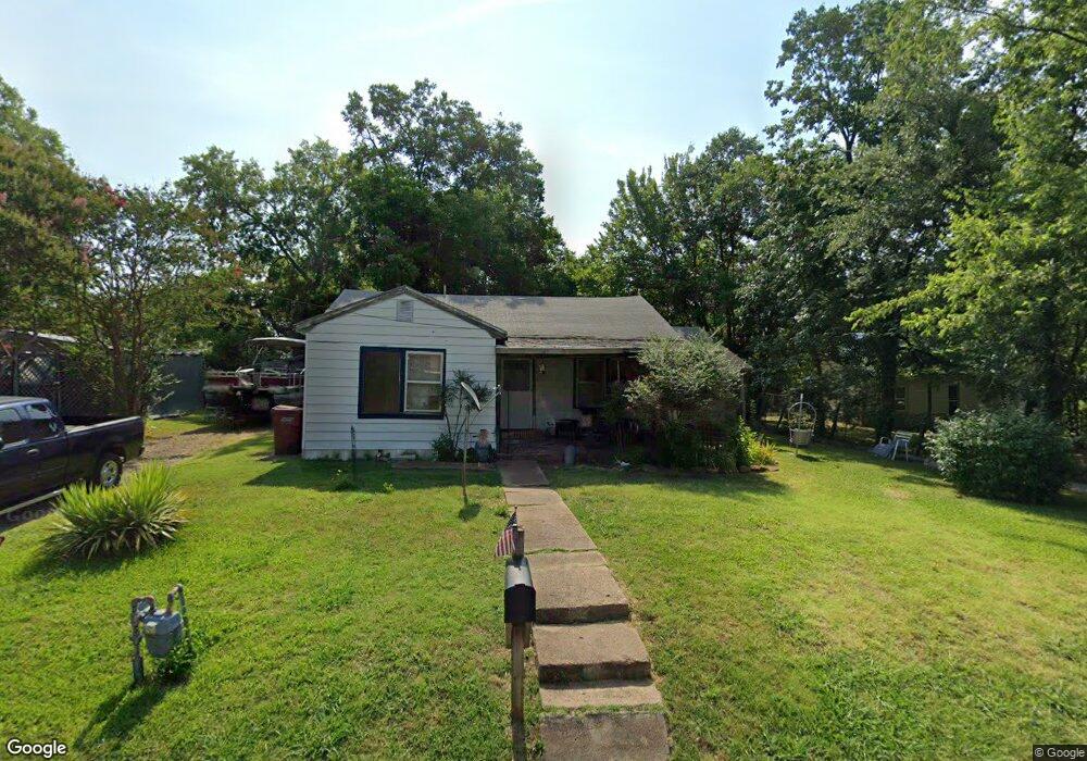 510 Cherry St, Bonham, TX 75418 - photo 1