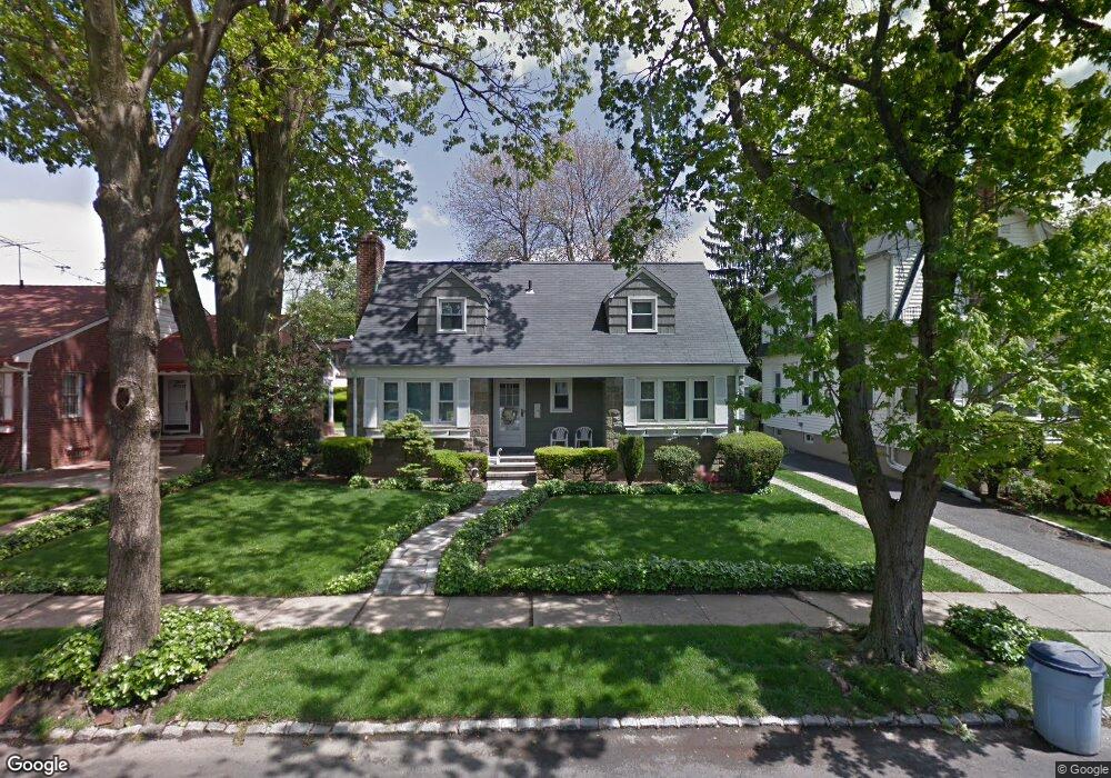 2725 165th St, Flushing, NY 11358 - photo 1