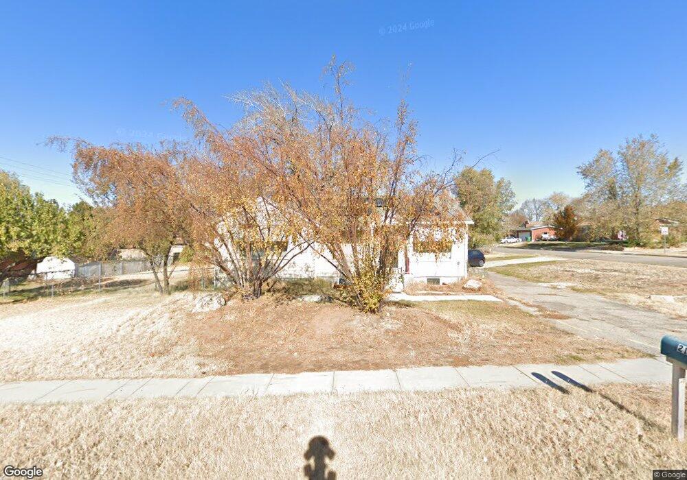 2114 W 6000 S unit UPSTRS, Roy, UT 84067 - photo 1