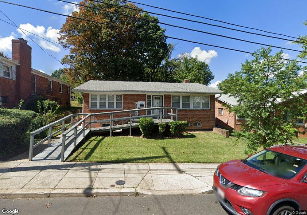 114 Division Ave NE, Washington, DC 20019 - photo 1