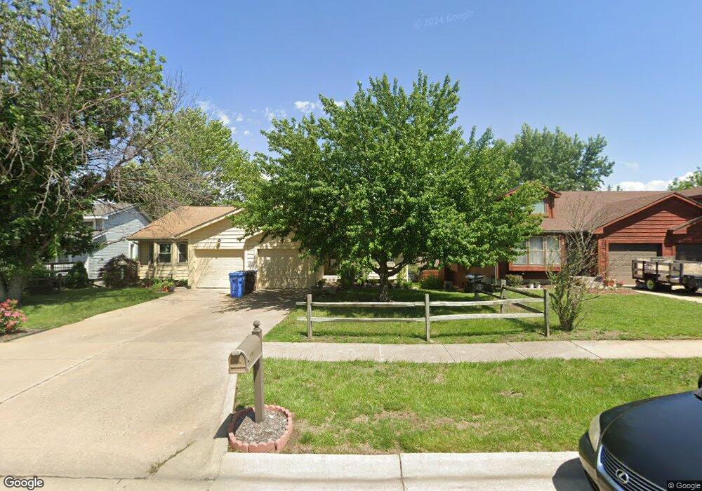 3510 SW Eveningside Dr, Topeka, KS 66614 - photo 1