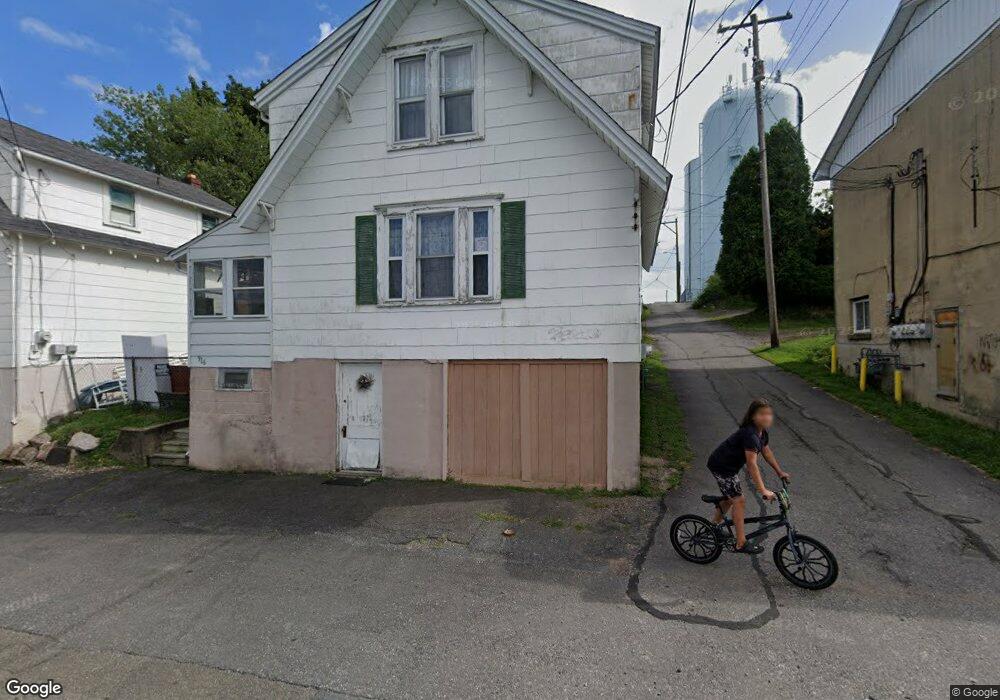 916 W 9th St, Hazleton, PA 18201 - photo 1