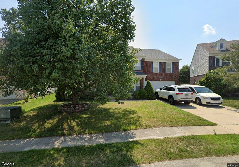 13886 Meadow Lake Dr, Fishers, IN 46038 - photo 1