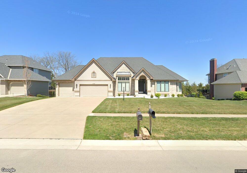 3706 SW Clarion Park Dr, Topeka, KS 66610 - photo 1
