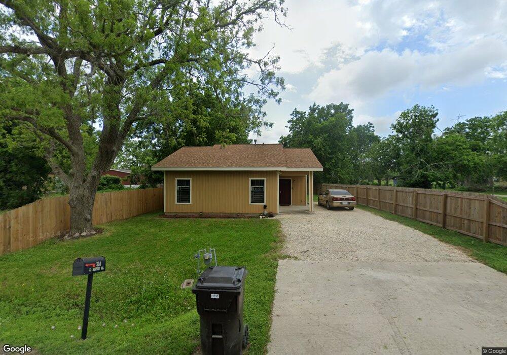 304 Marion St, Brazoria, TX 77422 - photo 1