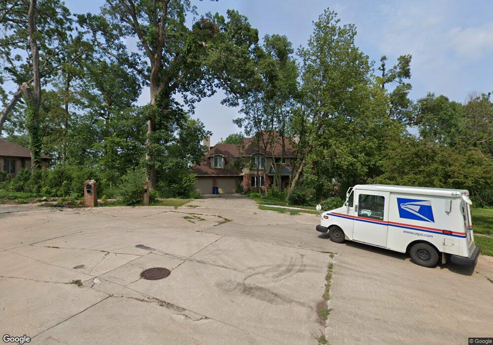 2650 Alpine Ct NE, Cedar Rapids, IA 52402 - photo 1