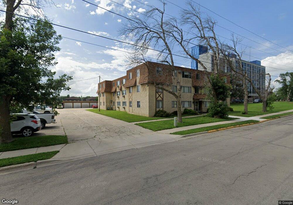 820 S 4th Ave, Albert Lea, MN 56007 - photo 1