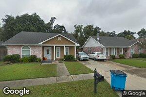 2912 Meadow Dr, Violet, LA 70092