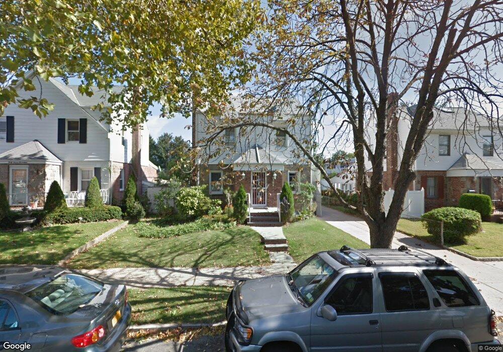 4721 196th St, Flushing, NY 11358 - photo 1