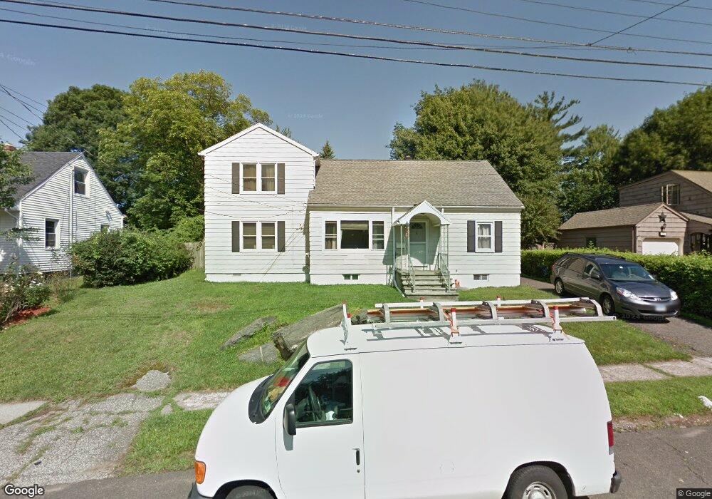 105 Greystone Rd, Bridgeport, CT 06610 - photo 1