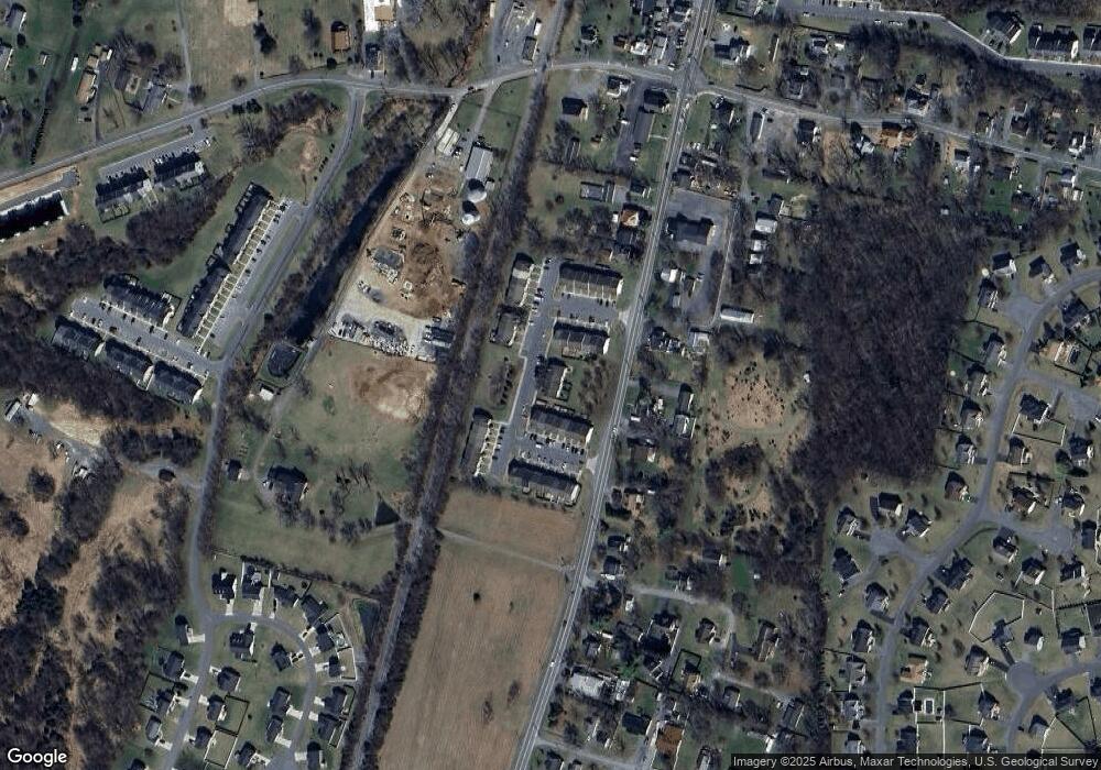 42 Currituck Ct, Bunker Hill, WV 25413 - photo 1