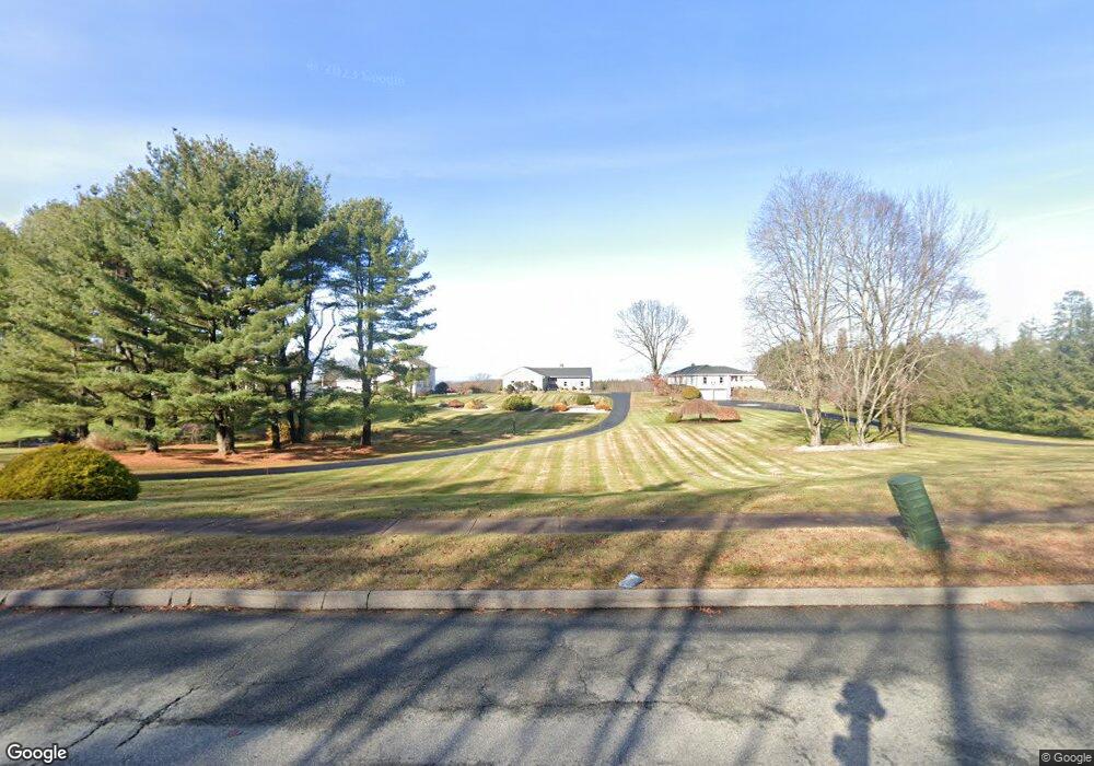 937 Neipsic Rd, Glastonbury, CT 06033 - photo 1