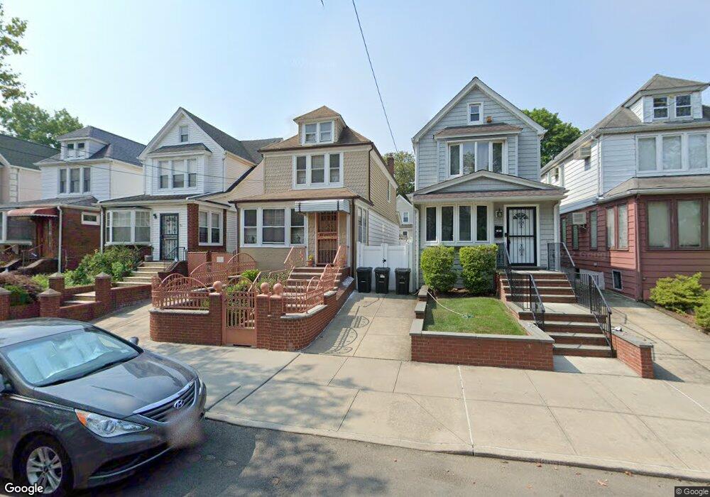 6820 Kessel St, Forest Hills, NY 11375 - photo 1