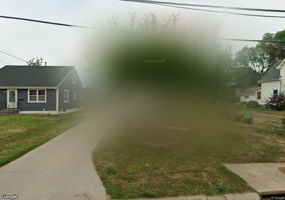 334 13th St SW, Cedar Rapids, IA 52404 - photo 1