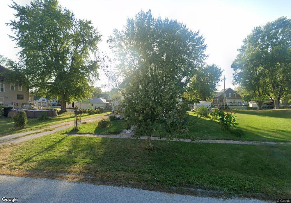 305 Pleasant St, Nichols, IA 52766 - photo 1