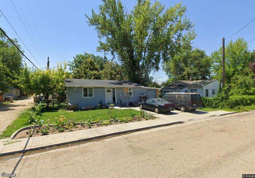 1011 E Sheridan Ave, Nampa, ID 83686 - photo 1