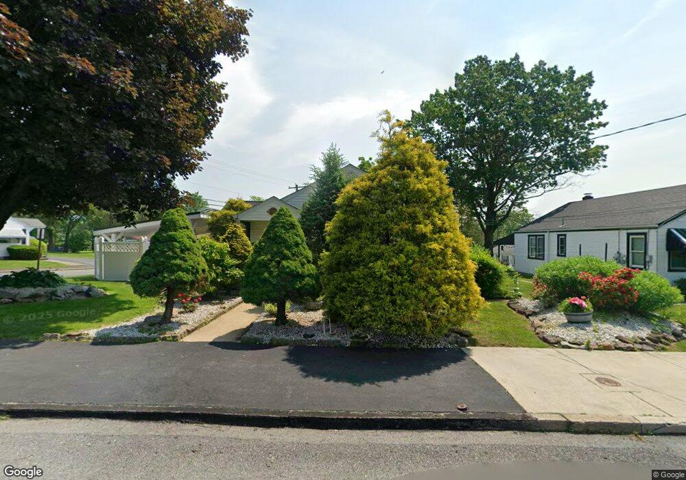 534 Diamond St, Slatington, PA 18080 - photo 1