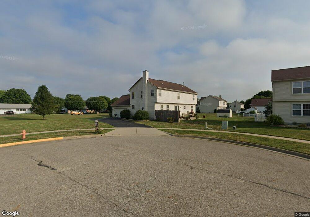 330 Nutmeg Ct, Circleville, OH 43113 - photo 1