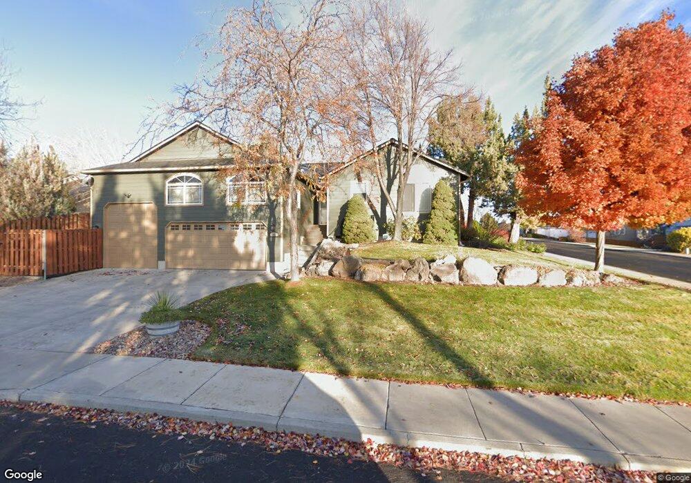 3305 SW 35th St, Redmond, OR 97756 - photo 1