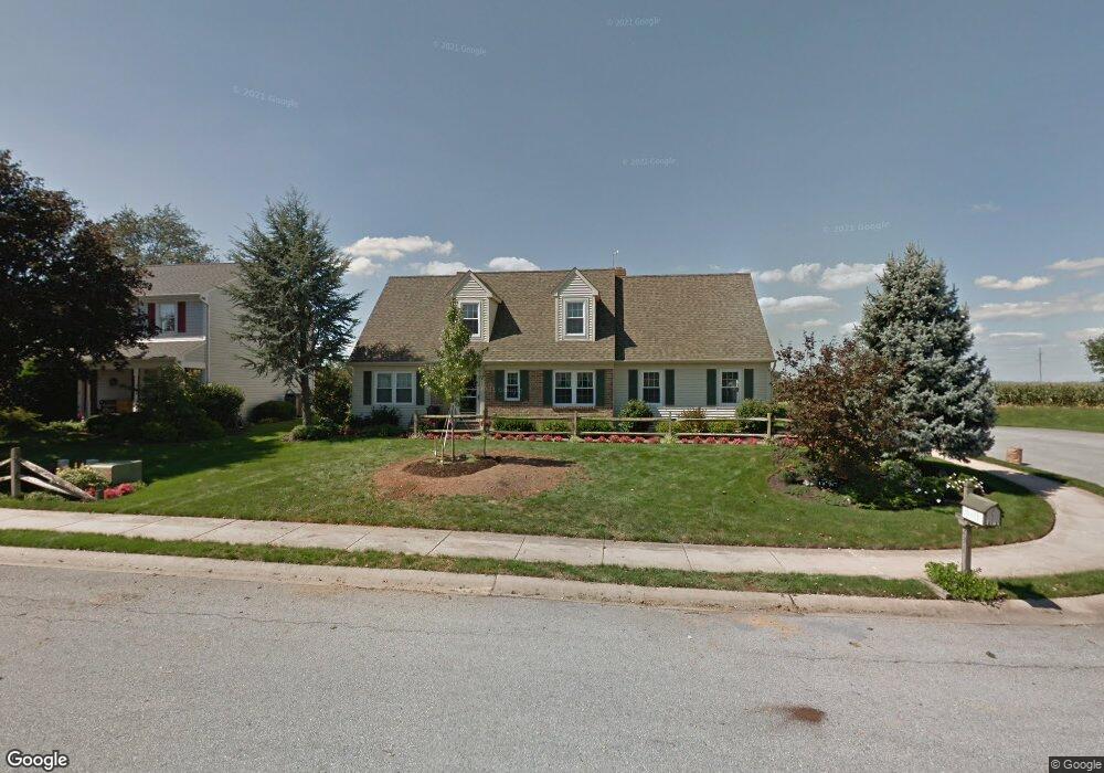 231 Cypress Ln, New Holland, PA 17557 - photo 1