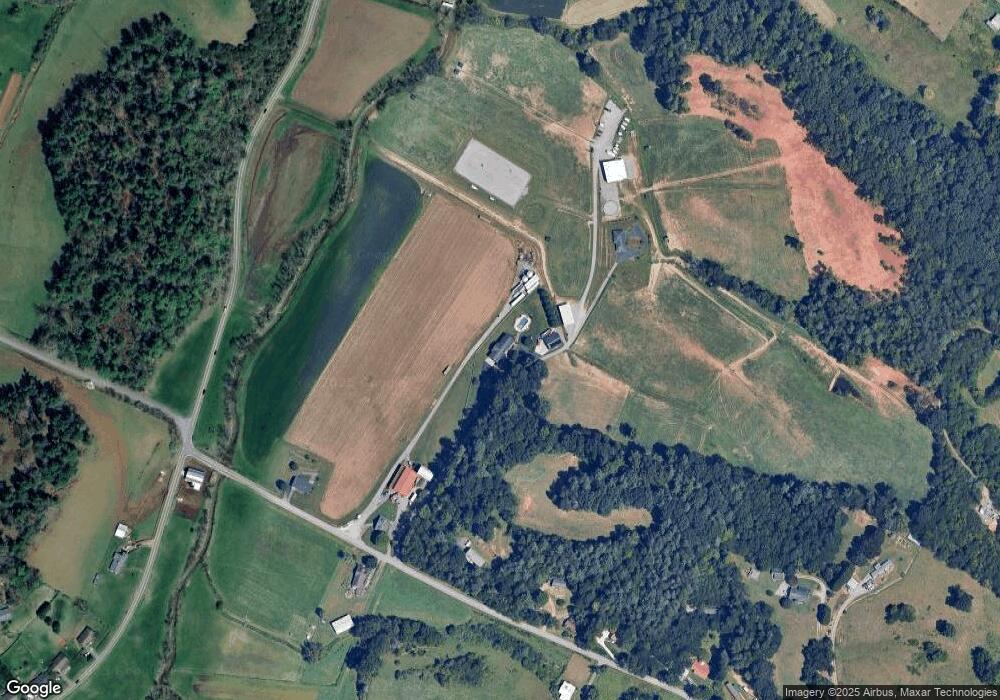 32 Chesterfield Ln, Leicester, NC 28748 - photo 1