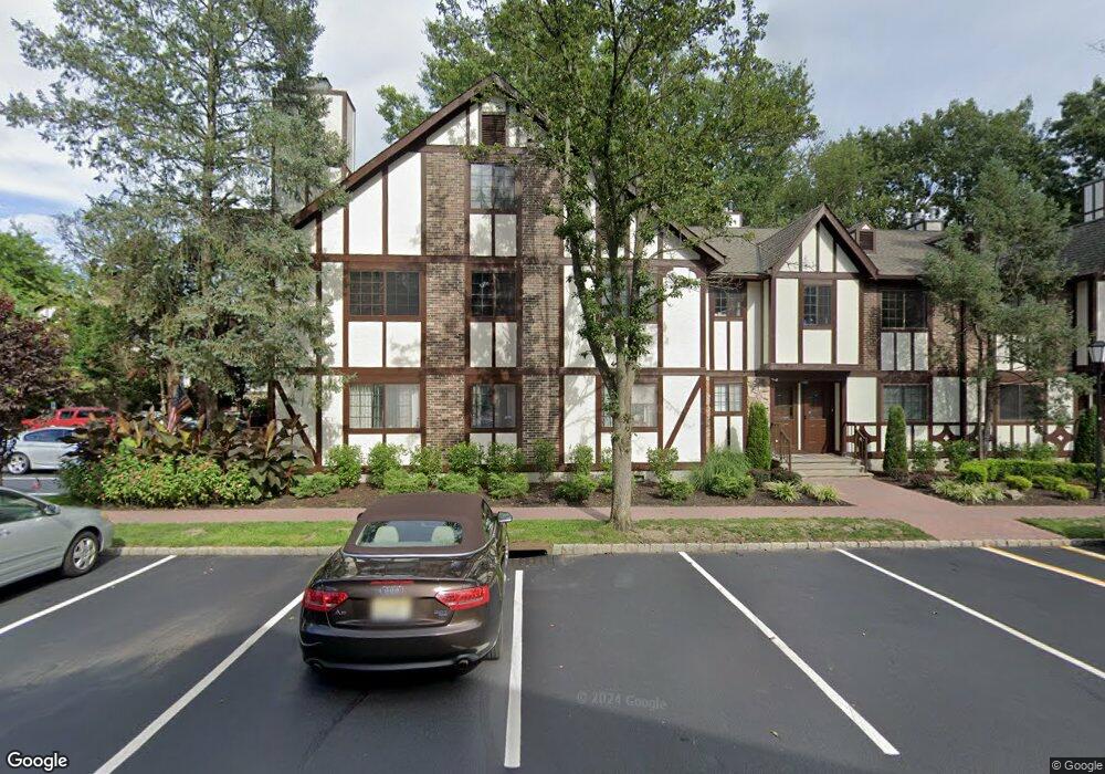 1804 Faulkner Ct, Mahwah, NJ 07430 - photo 1