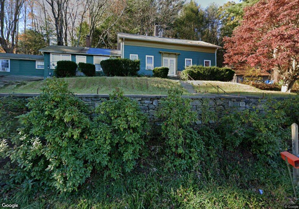 246 Sabin St, Putnam, CT 06260 - photo 1