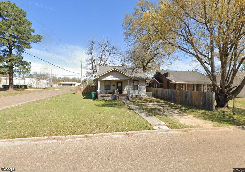 1912 W 18th St, Texarkana, TX 75501 - photo 1
