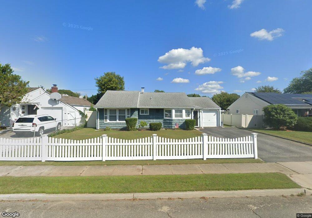 13 Sands Rd, Glen Cove, NY 11542 - photo 1