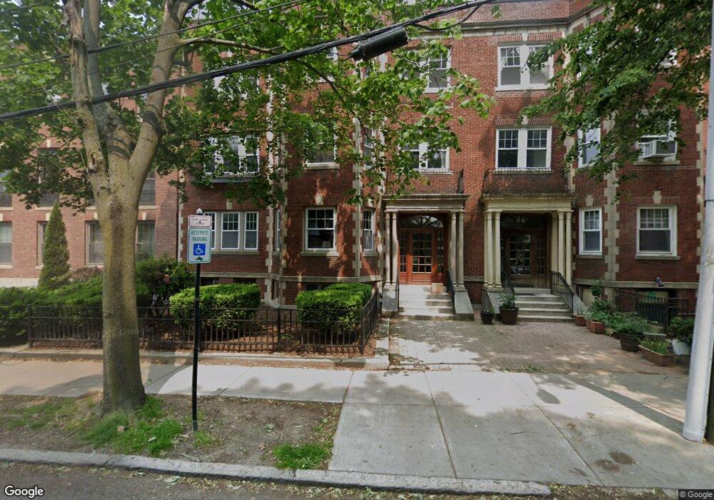 18 Dean Rd unit 12-3A, Brookline, MA 02445 - photo 1