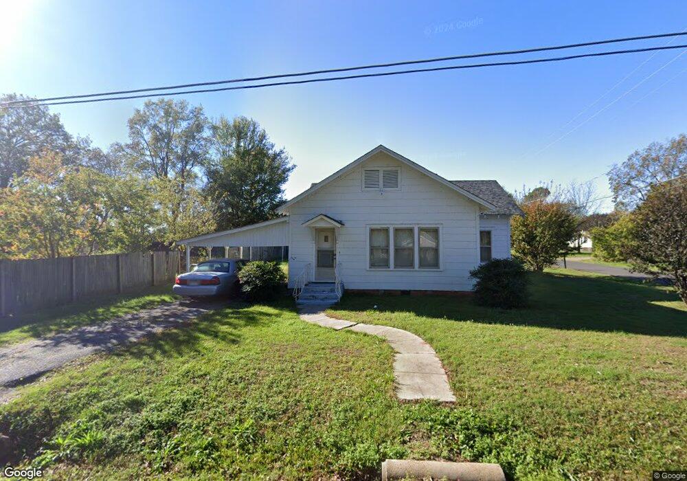 1019 N Lowe St, Stuttgart, AR 72160 - photo 1