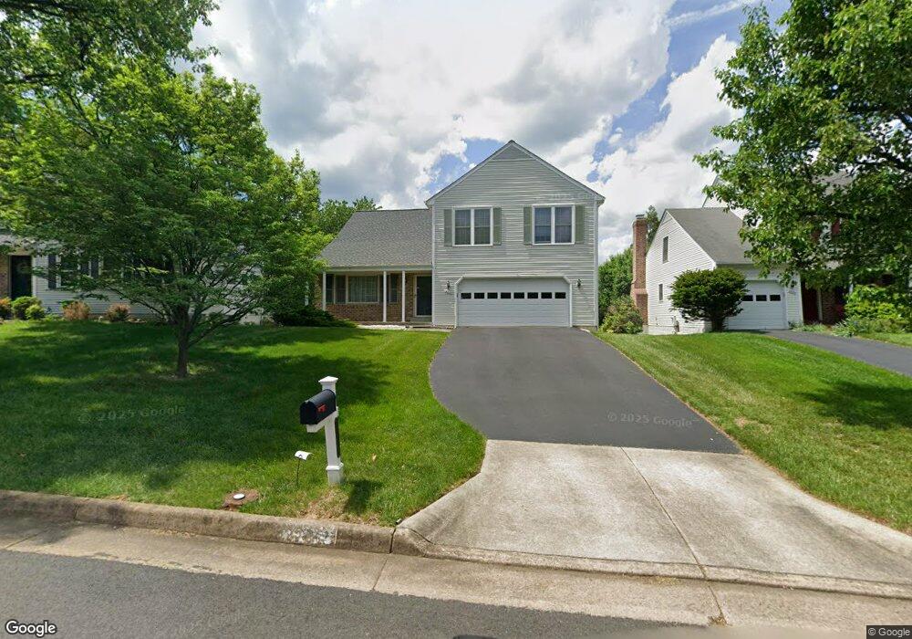 2206 Cedar Mill Ct, Vienna, VA 22182 - photo 1