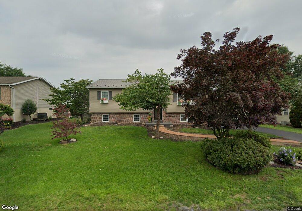 210 Lamplight Ln, Lewisburg, PA 17837 - photo 1