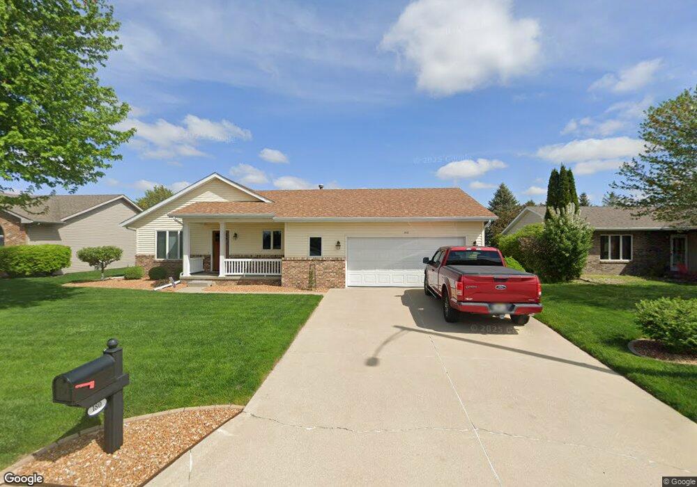 180 Lincolnwood Dr, Lincoln, IL 62656 - photo 1