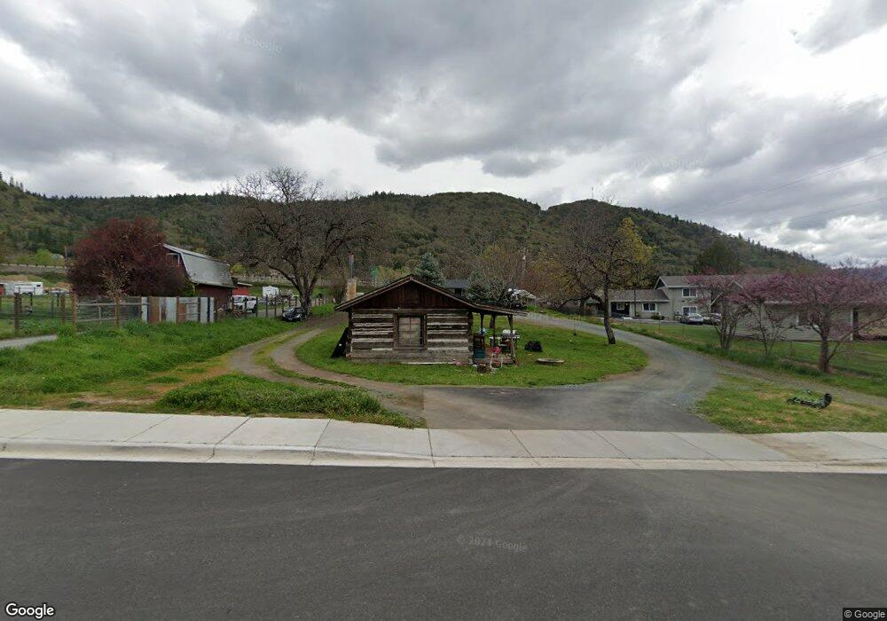 1511 NE 10th St, Grants Pass, OR 97526 - photo 1