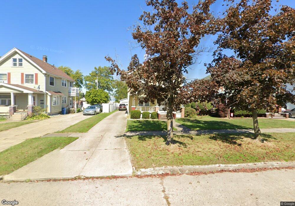 2133 E 29th St, Lorain, OH 44055 - photo 1