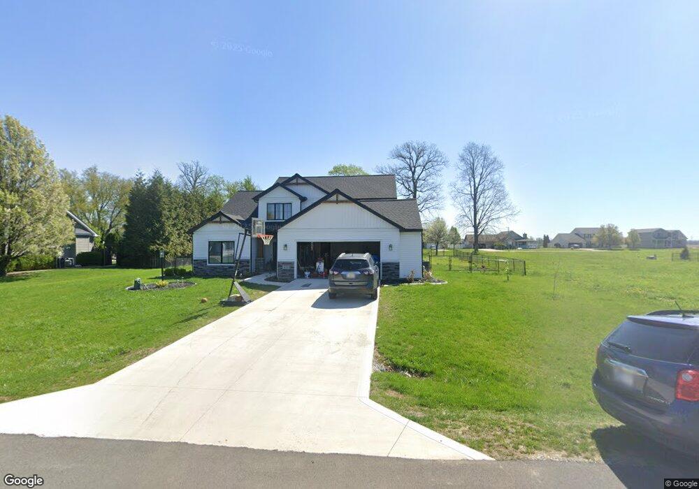 613 Maple St, Sweetser, IN 46987 - photo 1