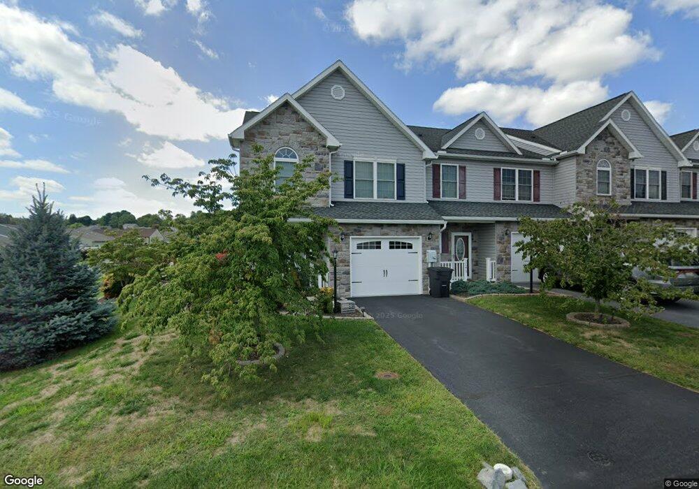 11273 Gopher Dr N, Waynesboro, PA 17268 - photo 1