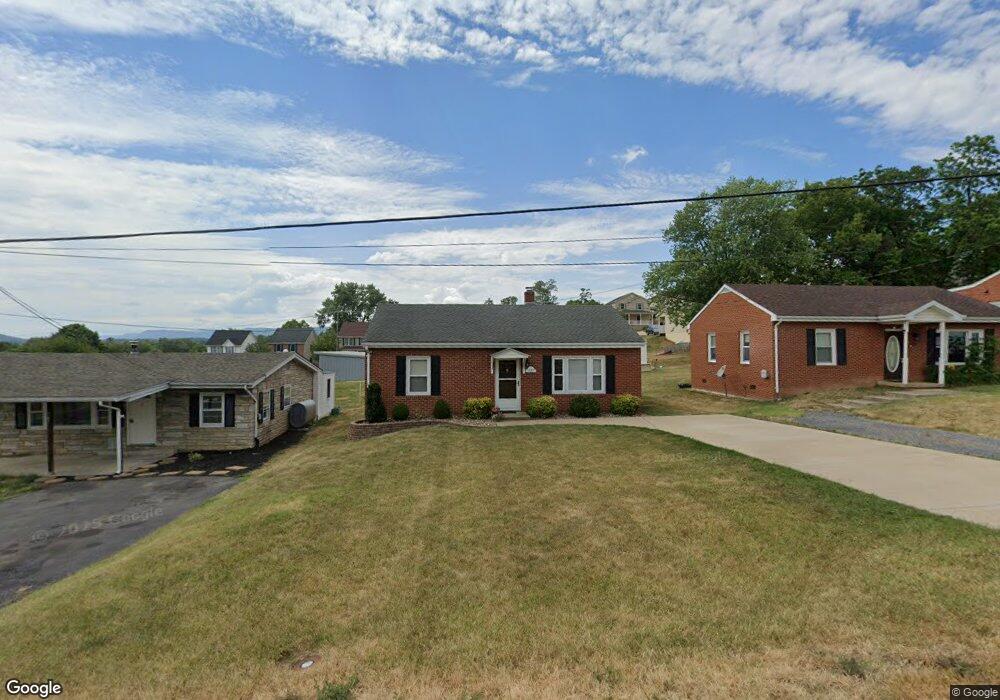 353 Walton St, Strasburg, VA 22657 - photo 1