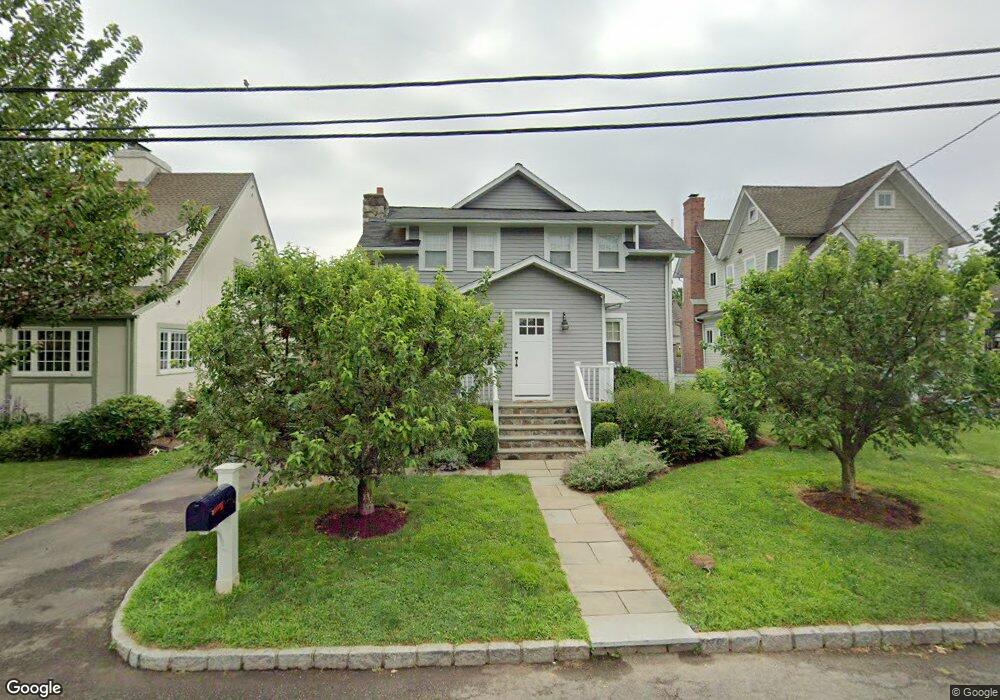 2 Heusted Dr, Old Greenwich, CT 06870 - photo 1